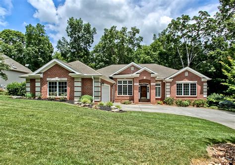 The 3,800 Square Feet single family home is a 4 beds, 3 baths property. . Zillow loudon tn